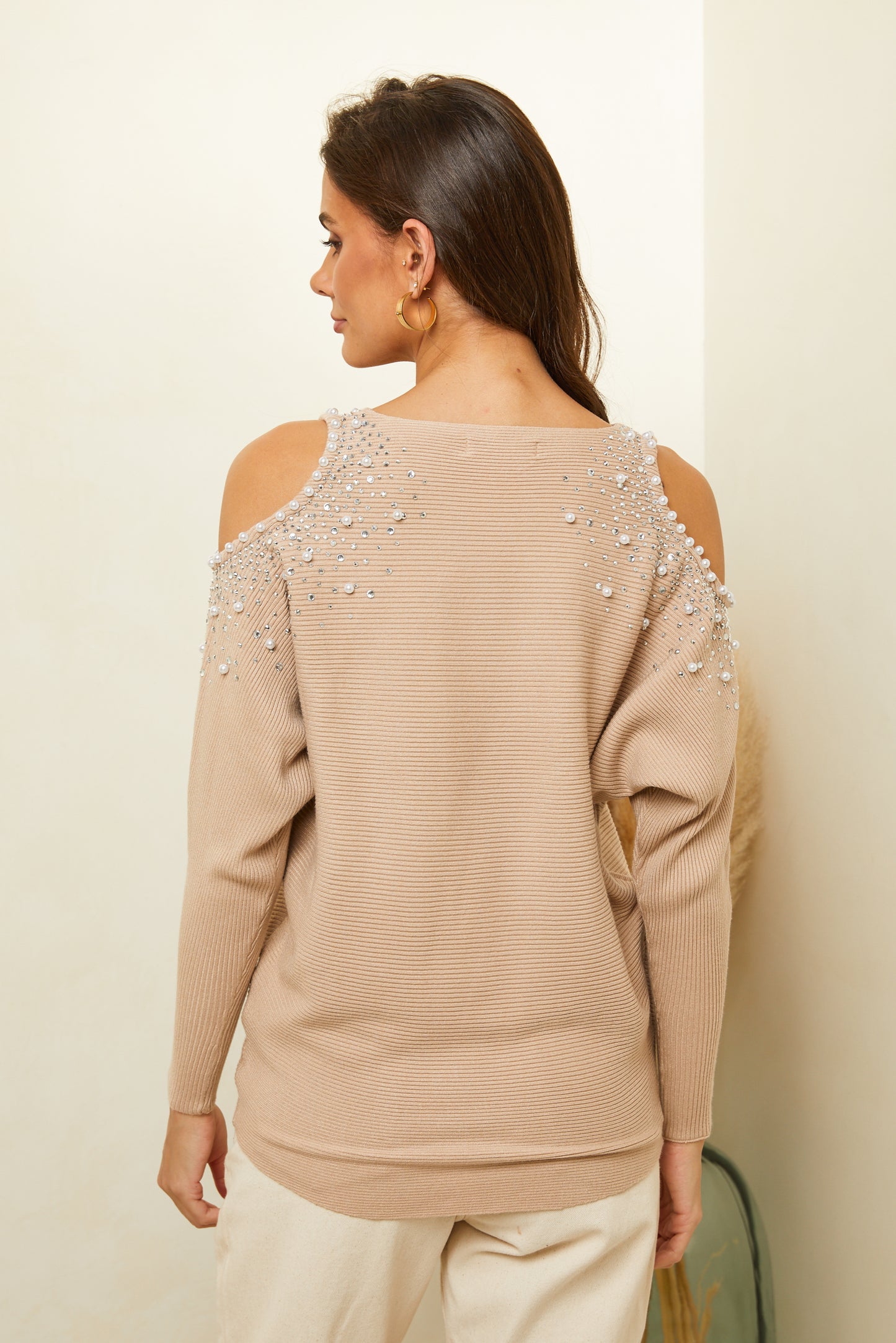 Pull col rond avec détails strass et perles