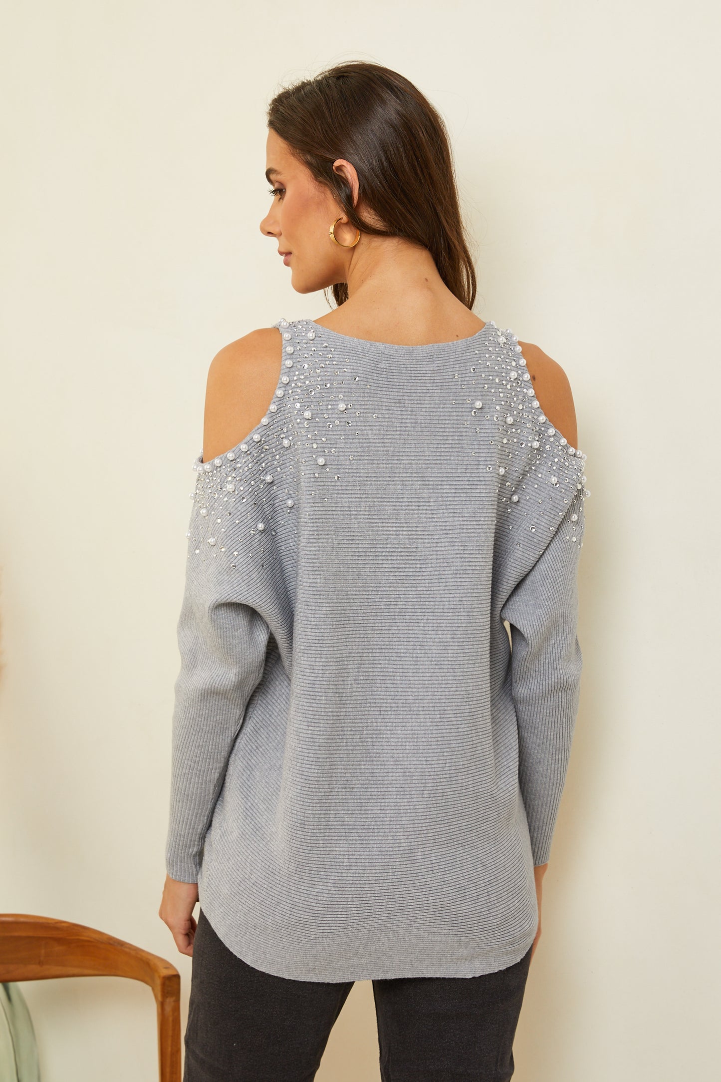 Pull col rond avec détails strass et perles