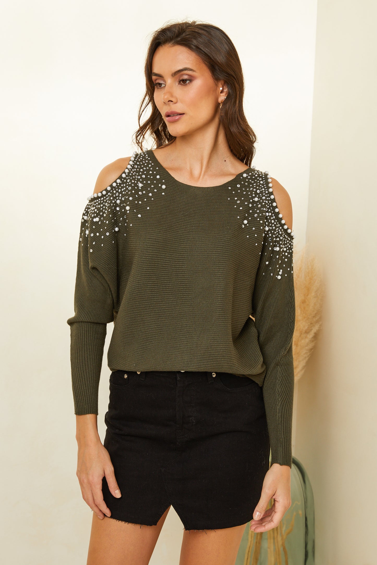 Pull col rond avec détails strass et perles