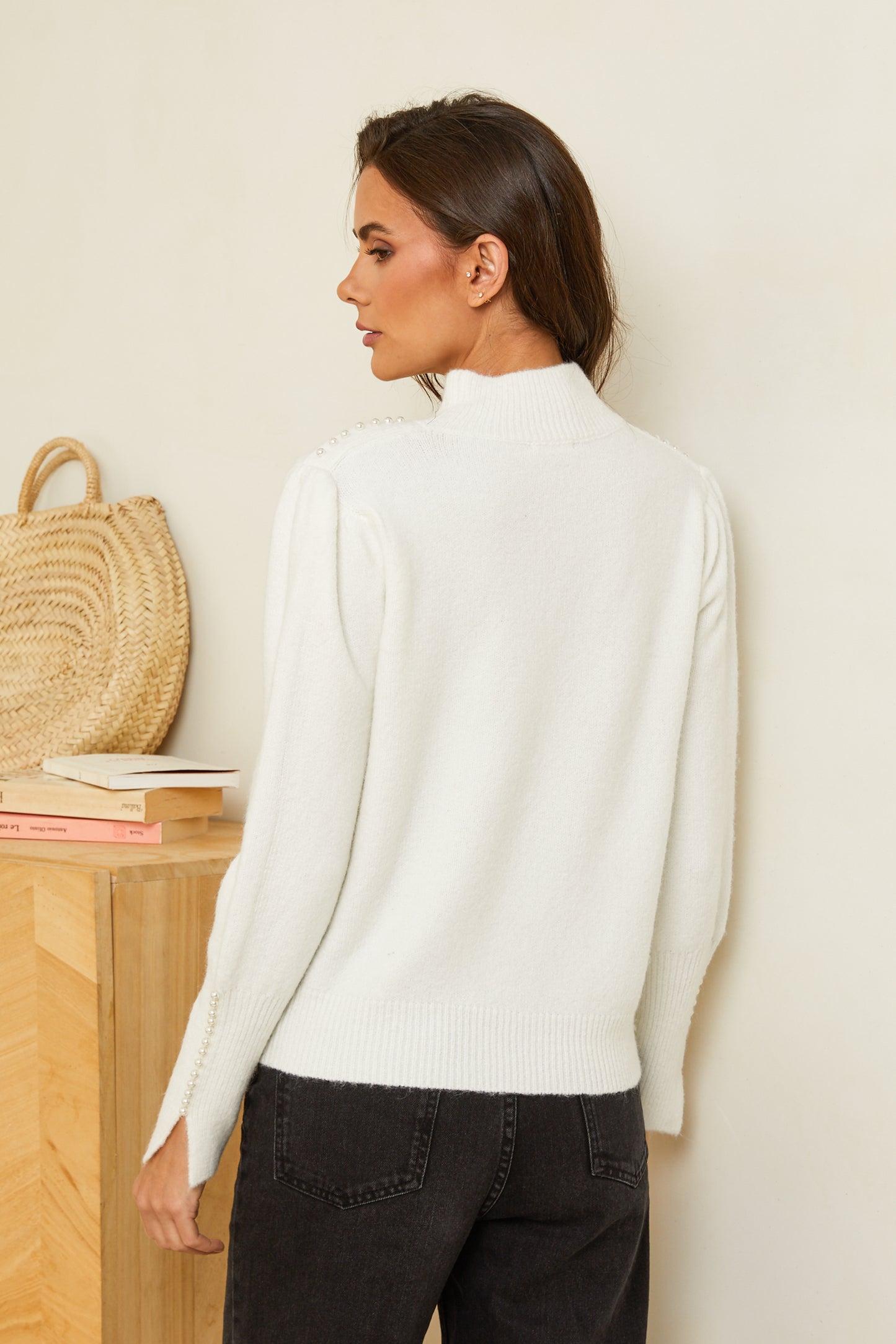 Pull col cheminé avec détails perles