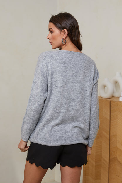 MO2505l   Pull col v avec des cœurs en strass